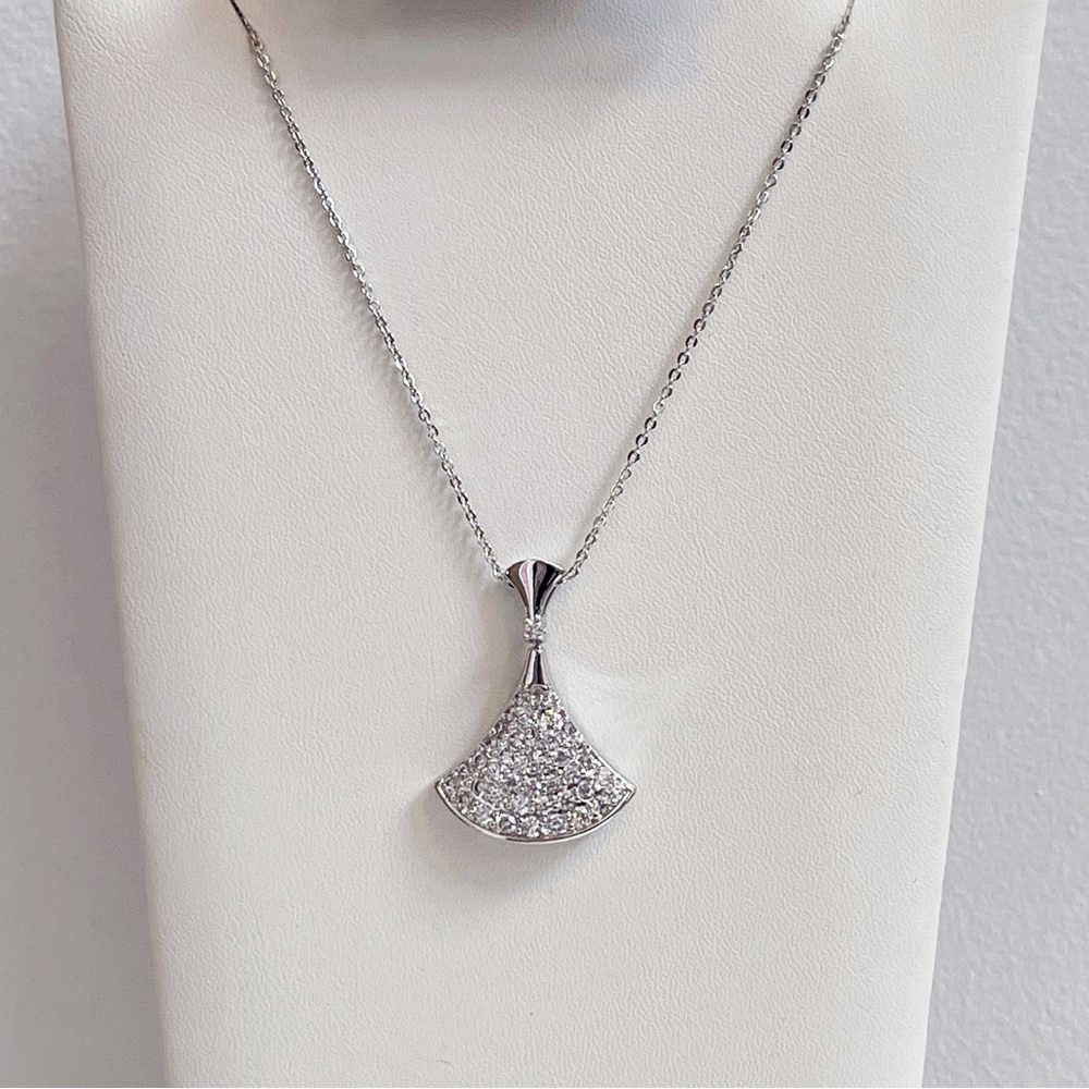 White Gold Plated Cubic Zirconia Fan Pendant Necklace 16” NEW
